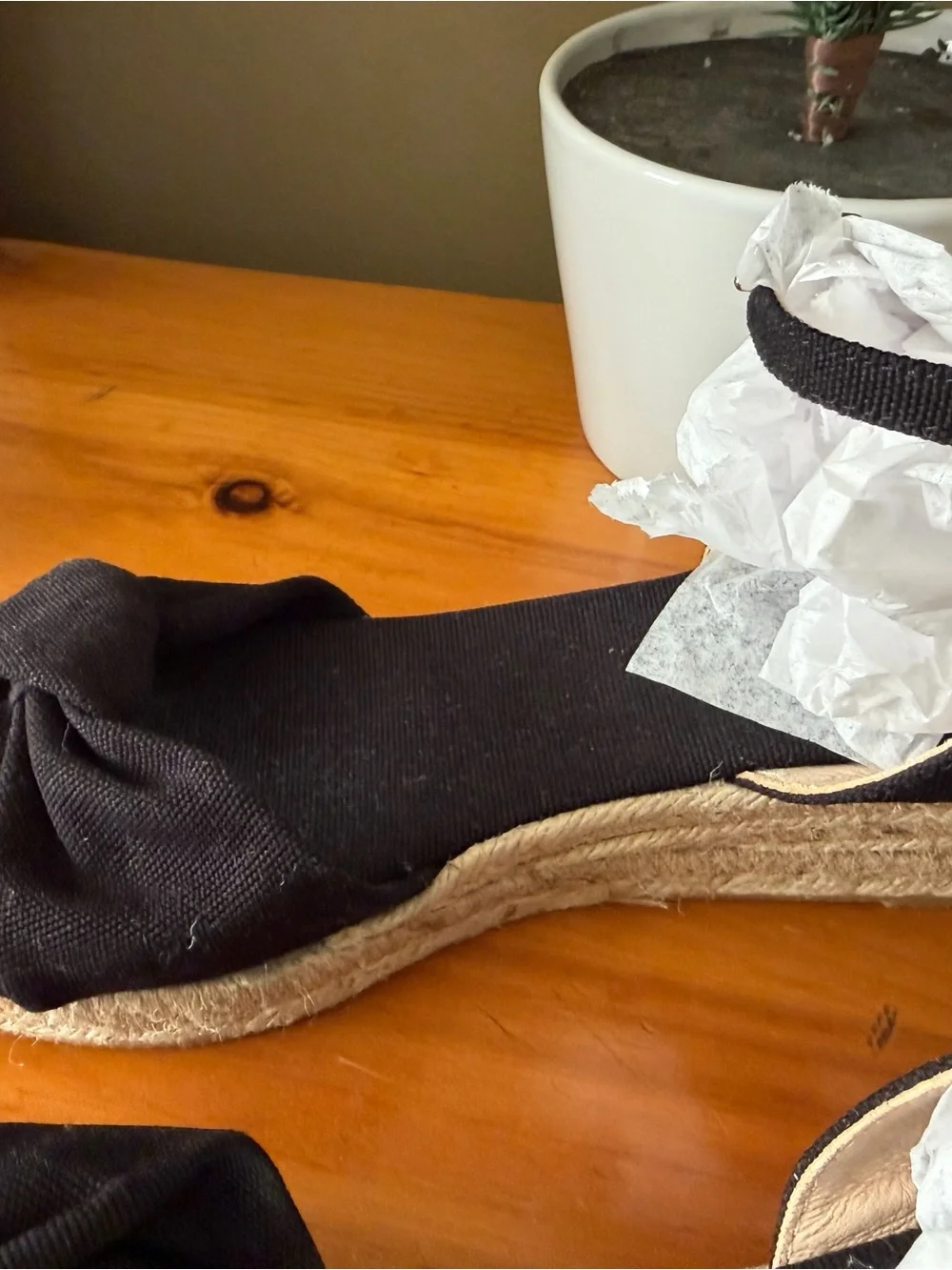 Viscata Black Knotted Espadrille Wedge Sandals Sz 40